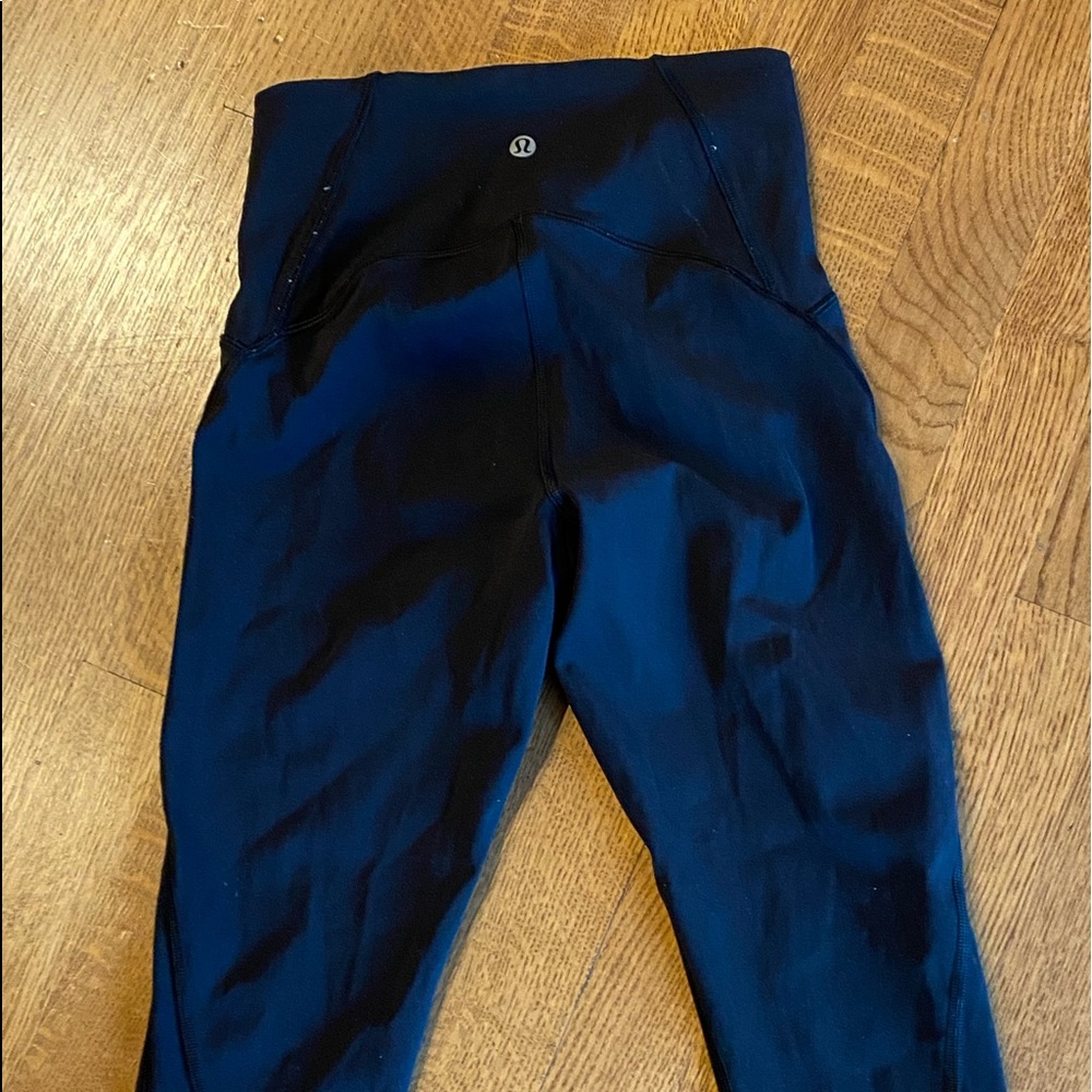 Lululemon black cropped leggings size 4 Excellent condition